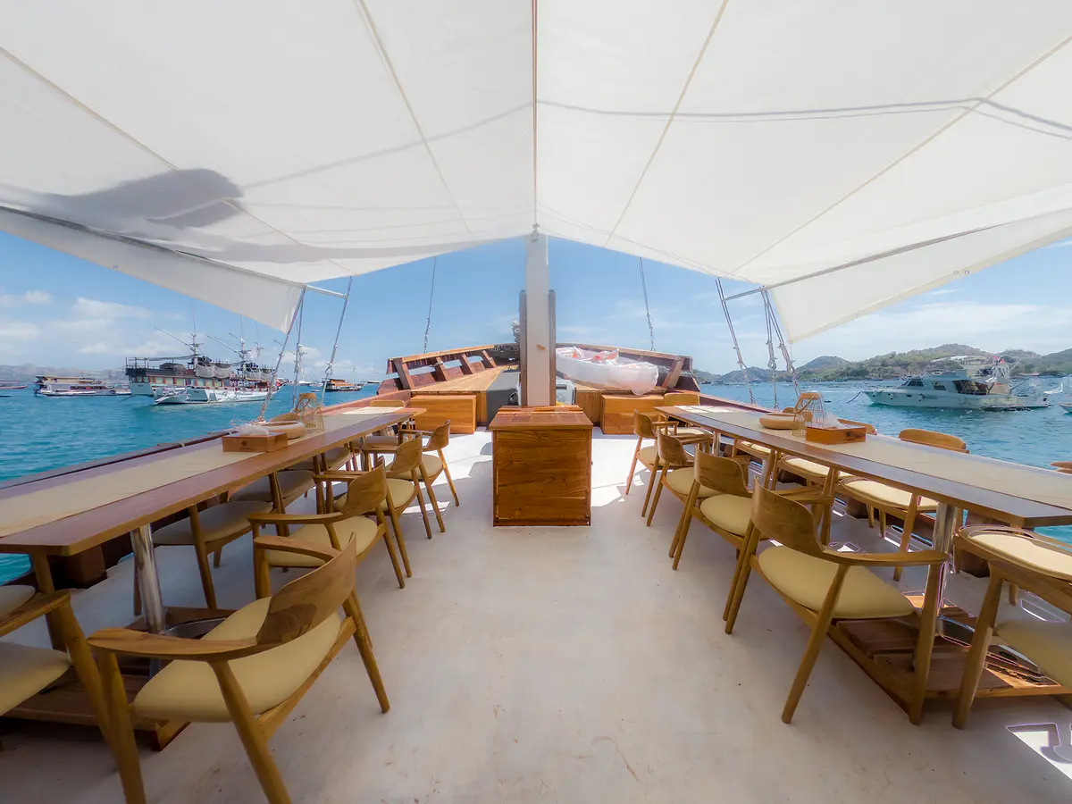 Yumana Phinisi - Luxury Phinisi Komodo Charter 2026